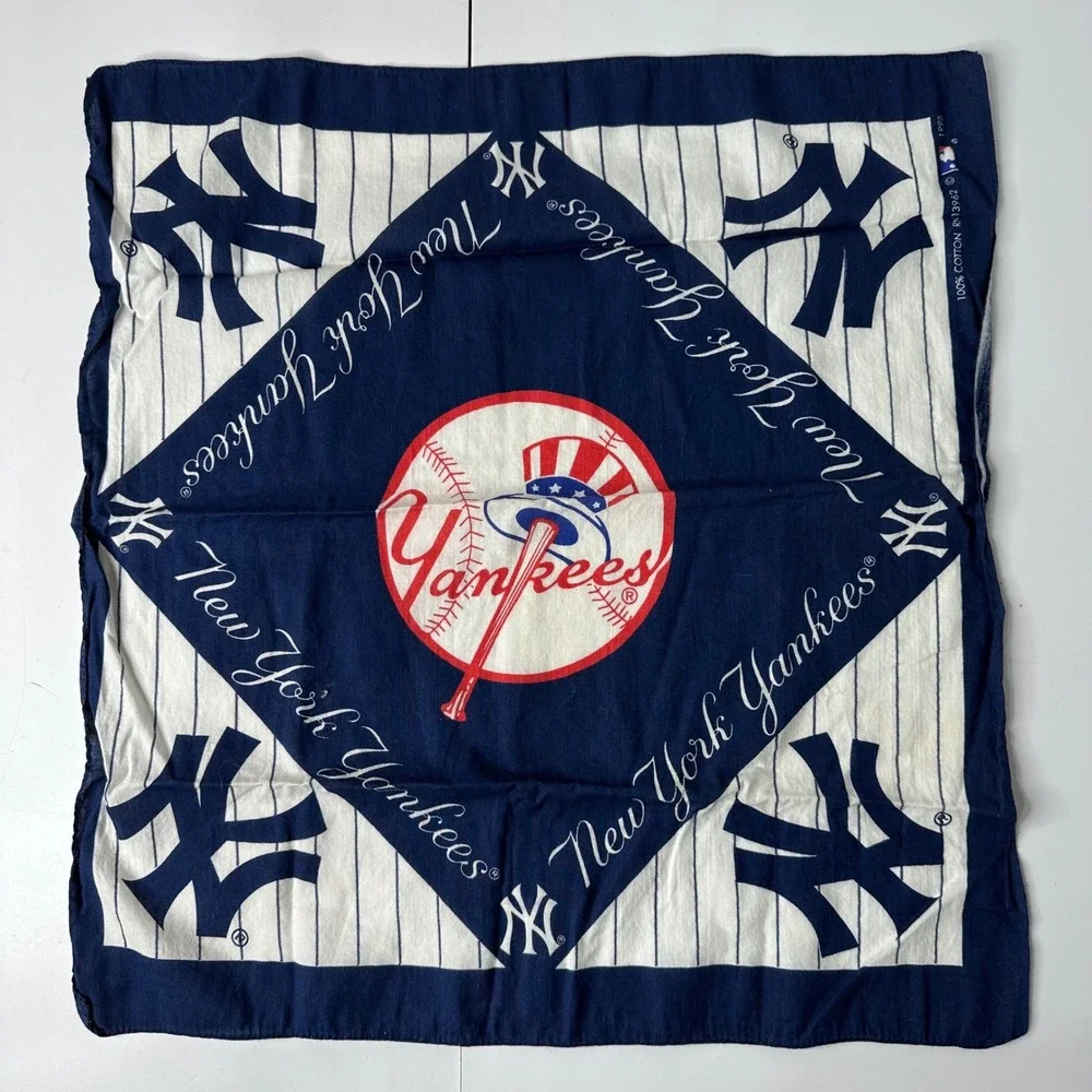 Vtg 90s New York Yankees MLB Bandana Pinstripe Cotton Baseball Handkerchief 1995